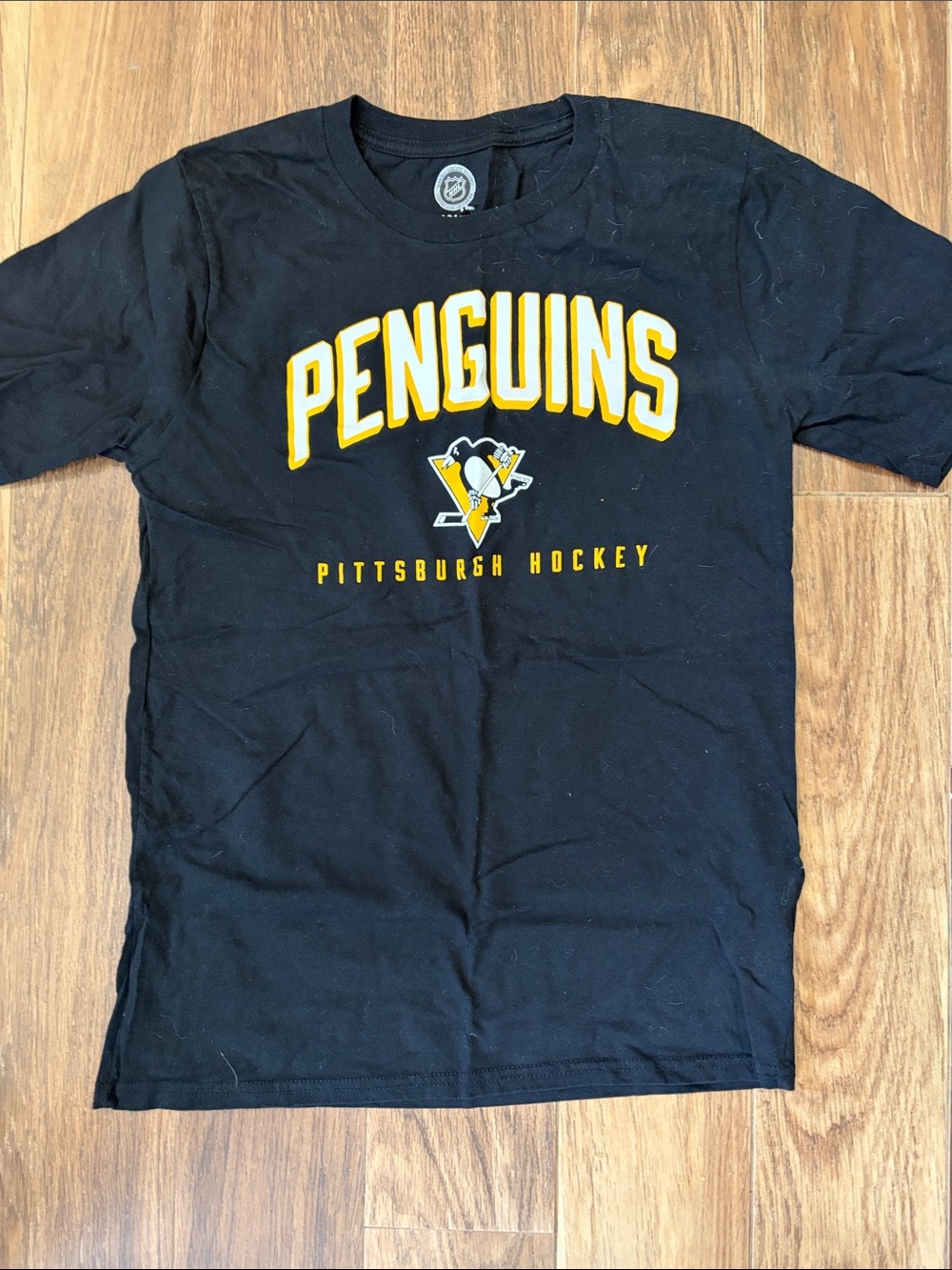 NHL Penguins Youth Tee